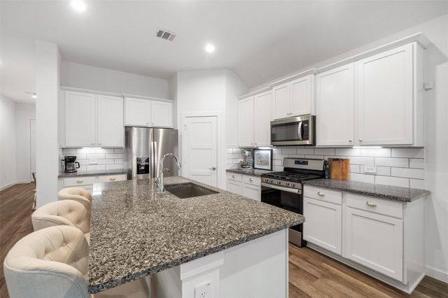 1045 Dancing Feather Street, Montgomery, TX 77316