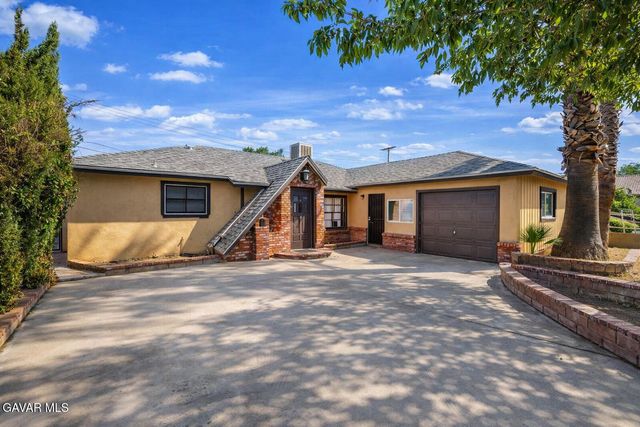 321 E Avenue J-8, Lancaster, CA 93535