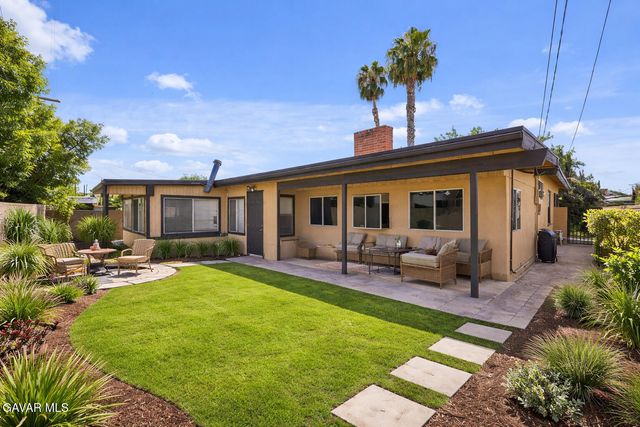 321 E Avenue J-8, Lancaster, CA 93535