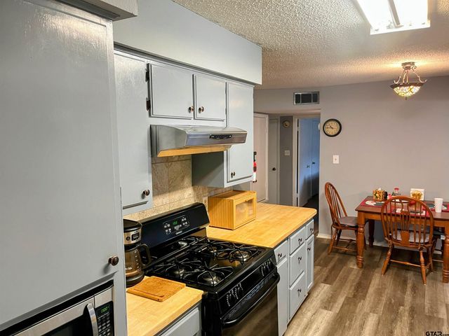 219 Lockhart, Pittsburg, TX 75686