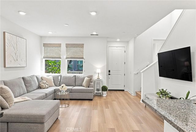 3945 Lavine Way 105, Corona, CA 92883