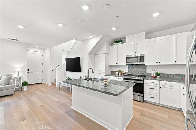 3945 Lavine Way 105, Corona, CA 92883