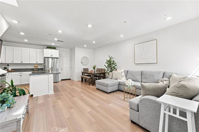 3945 Lavine Way 105, Corona, CA 92883