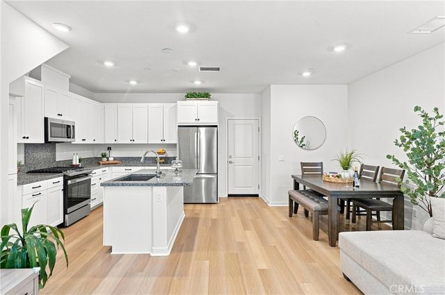 3945 Lavine Way 105, Corona, CA 92883