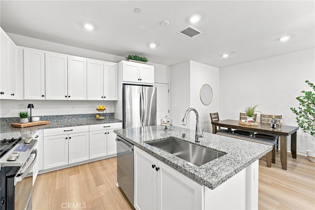 3945 Lavine Way 105, Corona, CA 92883
