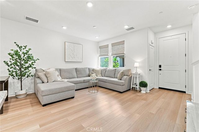 3945 Lavine Way 105, Corona, CA 92883