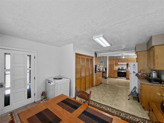 2050 Calle Lorca, Santa Fe, NM 87505