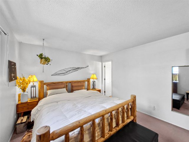 2050 Calle Lorca, Santa Fe, NM 87505
