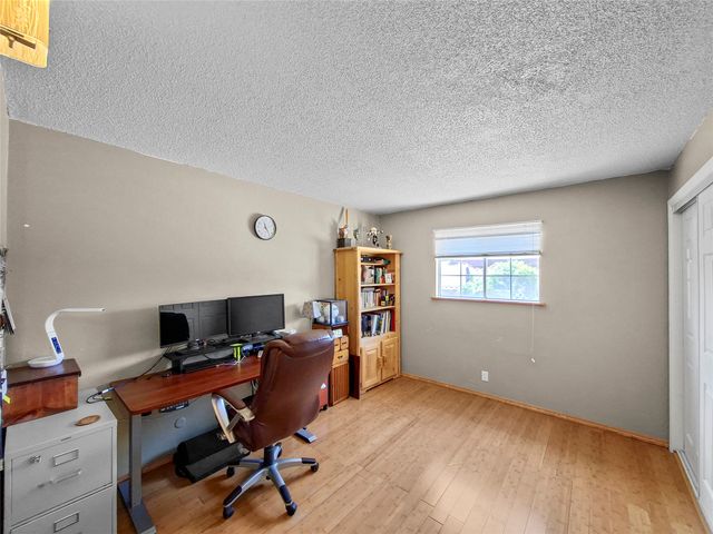 2050 Calle Lorca, Santa Fe, NM 87505