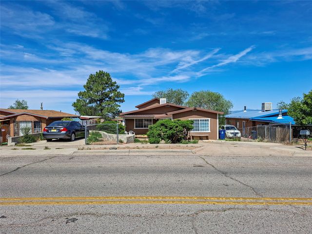 2050 Calle Lorca, Santa Fe, NM 87505