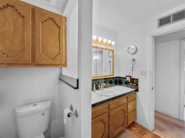2050 Calle Lorca, Santa Fe, NM 87505
