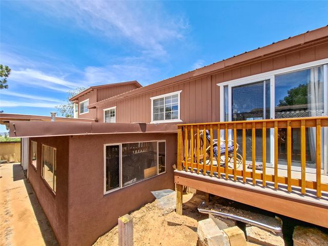 2050 Calle Lorca, Santa Fe, NM 87505