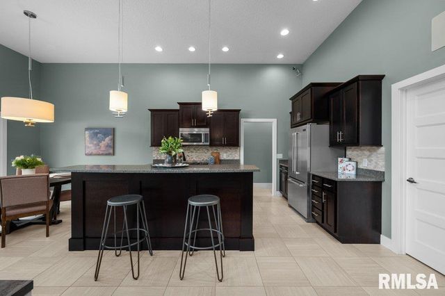 6691 SPRING CREEK Drive, Bettendorf, IA 52722