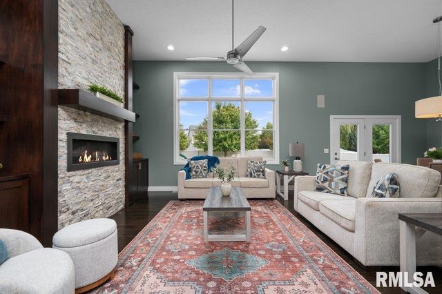 6691 SPRING CREEK Drive, Bettendorf, IA 52722