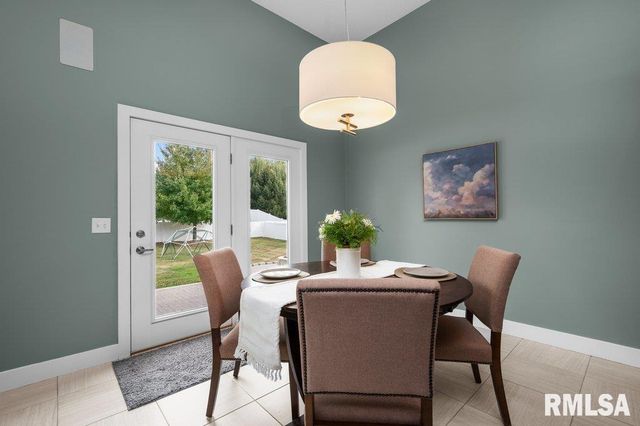 6691 SPRING CREEK Drive, Bettendorf, IA 52722