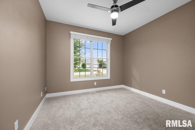 6691 SPRING CREEK Drive, Bettendorf, IA 52722