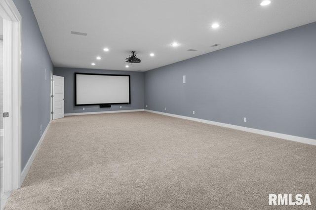 6691 SPRING CREEK Drive, Bettendorf, IA 52722