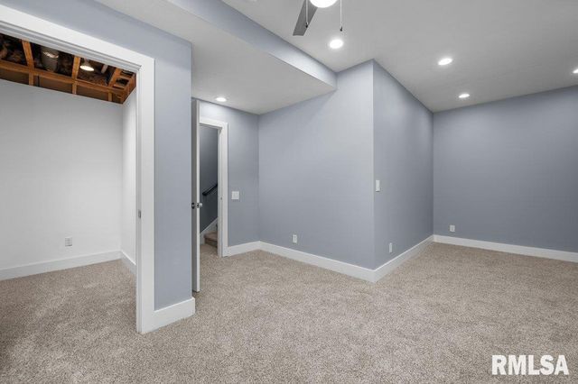 6691 SPRING CREEK Drive, Bettendorf, IA 52722