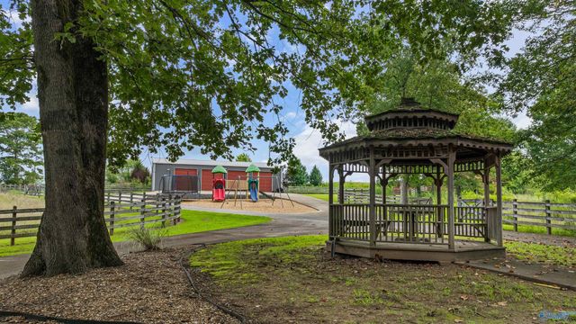 413 County Road 240, Fort Payne, AL 35967