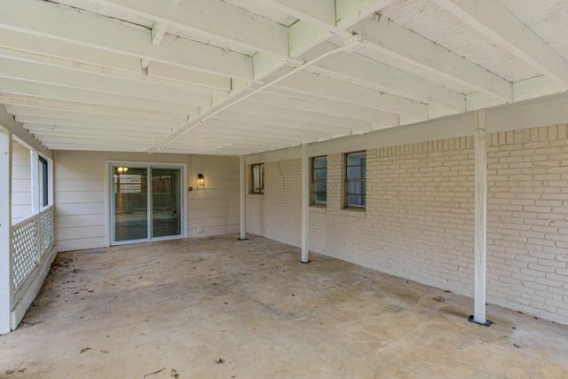 2573 COURTNEY DR, Memphis, TN 38128