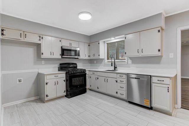 2573 COURTNEY DR, Memphis, TN 38128