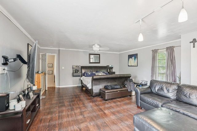 6666 N 60th STREET, Milwaukee, WI 53223