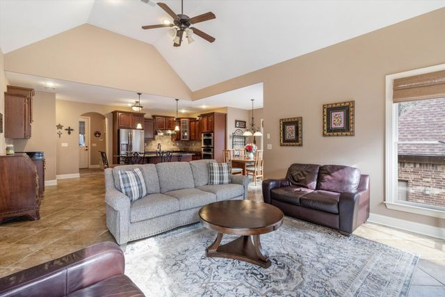 155 ASTON HALL DR, Eads, TN 38028