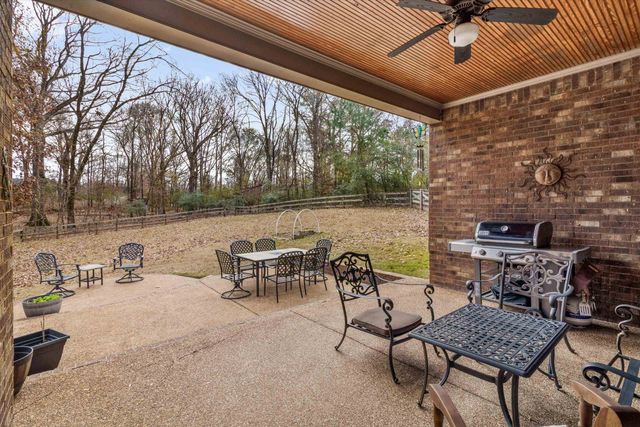 155 ASTON HALL DR, Eads, TN 38028