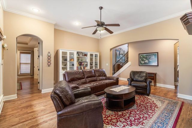 155 ASTON HALL DR, Eads, TN 38028