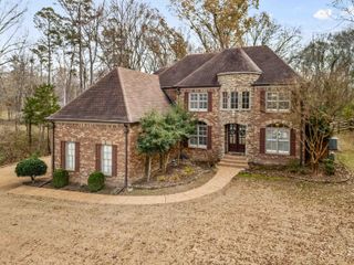 155 ASTON HALL DR, Eads, TN 38028