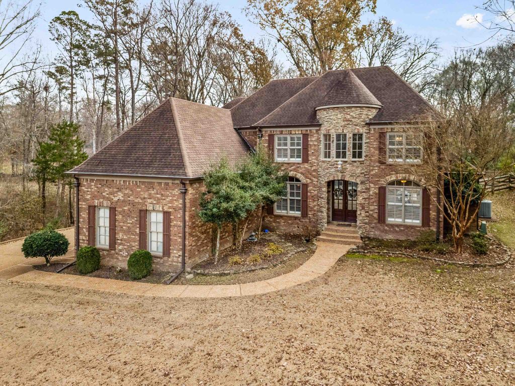 155 ASTON HALL DR, Eads, TN 38028