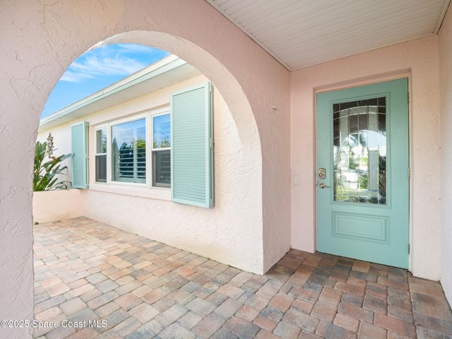 1525 W Riviera Drive, Merritt Island, FL 32952