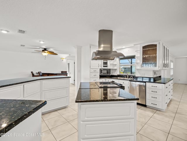 1525 W Riviera Drive, Merritt Island, FL 32952