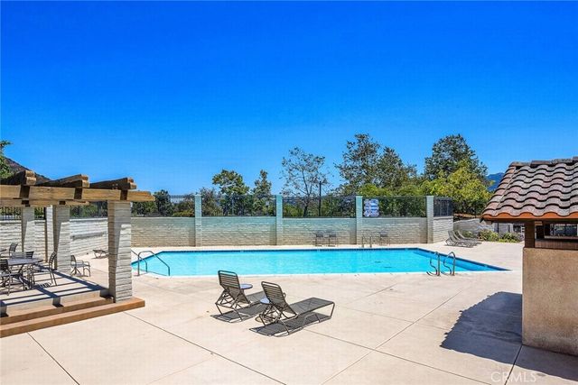 154 Via Katrina, Newbury Park, CA 91320