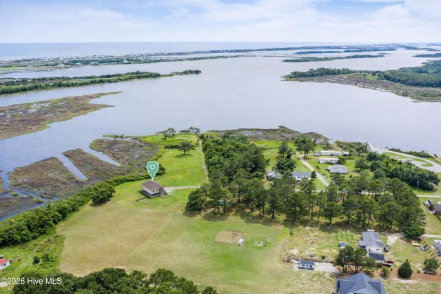 301 Intracoastal Court, Sneads Ferry, NC 28460