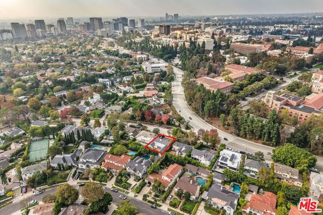 500 Warner Avenue, Los Angeles, CA 90024
