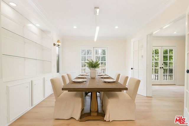 500 Warner Avenue, Los Angeles, CA 90024