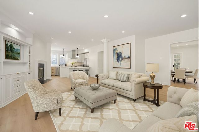 500 Warner Avenue, Los Angeles, CA 90024