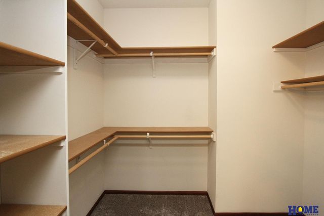 5624 Barrington Circle, Lincoln, NE 68516