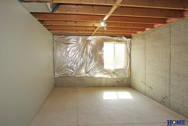 5624 Barrington Circle, Lincoln, NE 68516