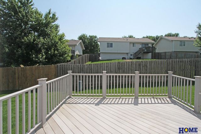 5624 Barrington Circle, Lincoln, NE 68516