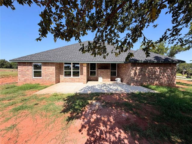2209 Winter Ridge Road, Blanchard, OK 73010