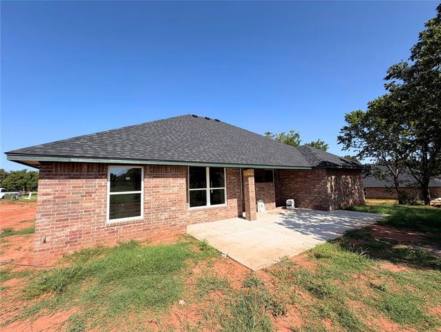 2209 Winter Ridge Road, Blanchard, OK 73010