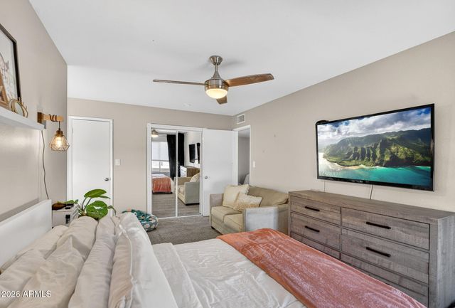 6017 W GOLDEN Lane, Glendale, AZ 85302