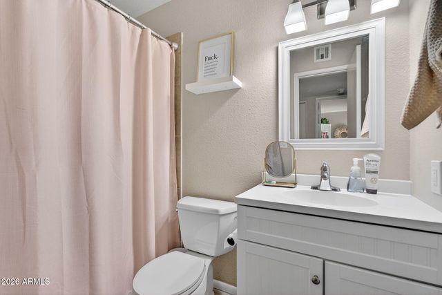 6017 W GOLDEN Lane, Glendale, AZ 85302