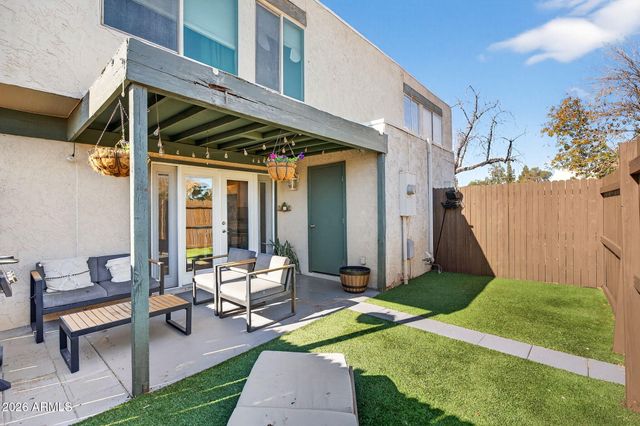 6017 W GOLDEN Lane, Glendale, AZ 85302