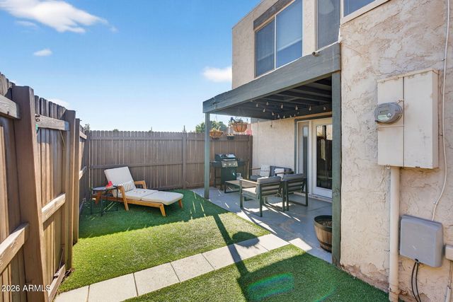 6017 W GOLDEN Lane, Glendale, AZ 85302