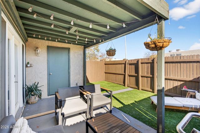 6017 W GOLDEN Lane, Glendale, AZ 85302