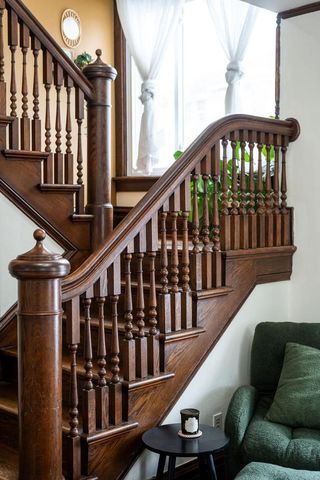 602 N Hartwell AVENUE, Waukesha, WI 53186