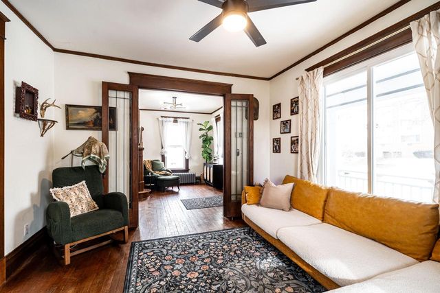 602 N Hartwell AVENUE, Waukesha, WI 53186